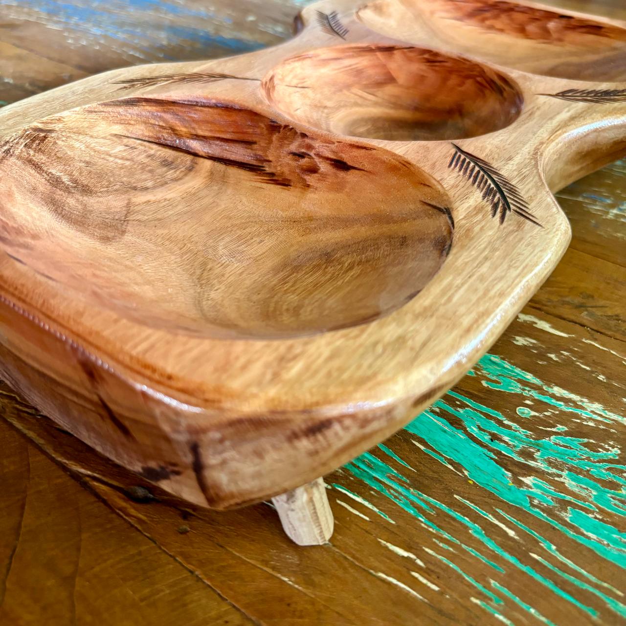 Petisqueira Artesanal com pés - 3 espaços - Image 3