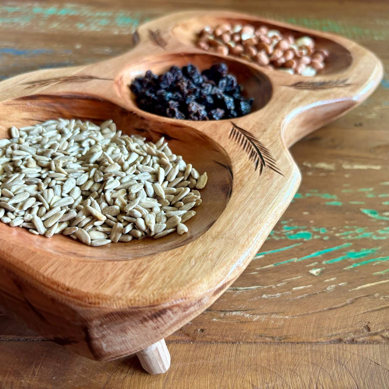 Petisqueira Artesanal com pés - 3 espaços - Image 2