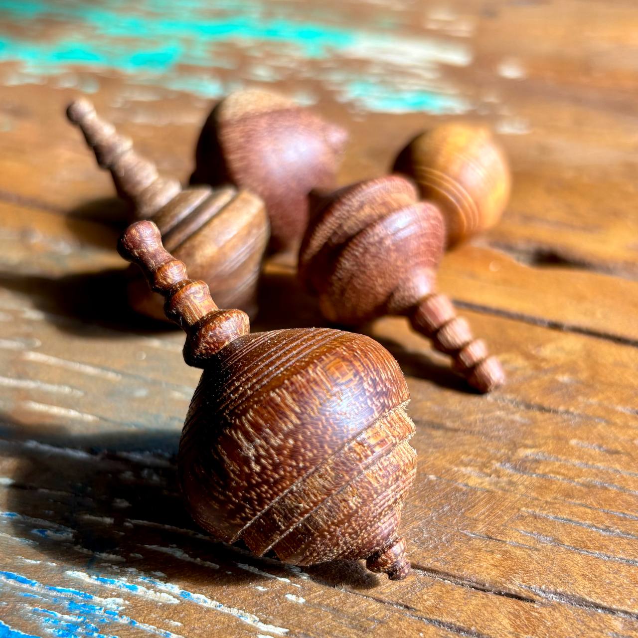 Pião (P) Estilizado - Image 3