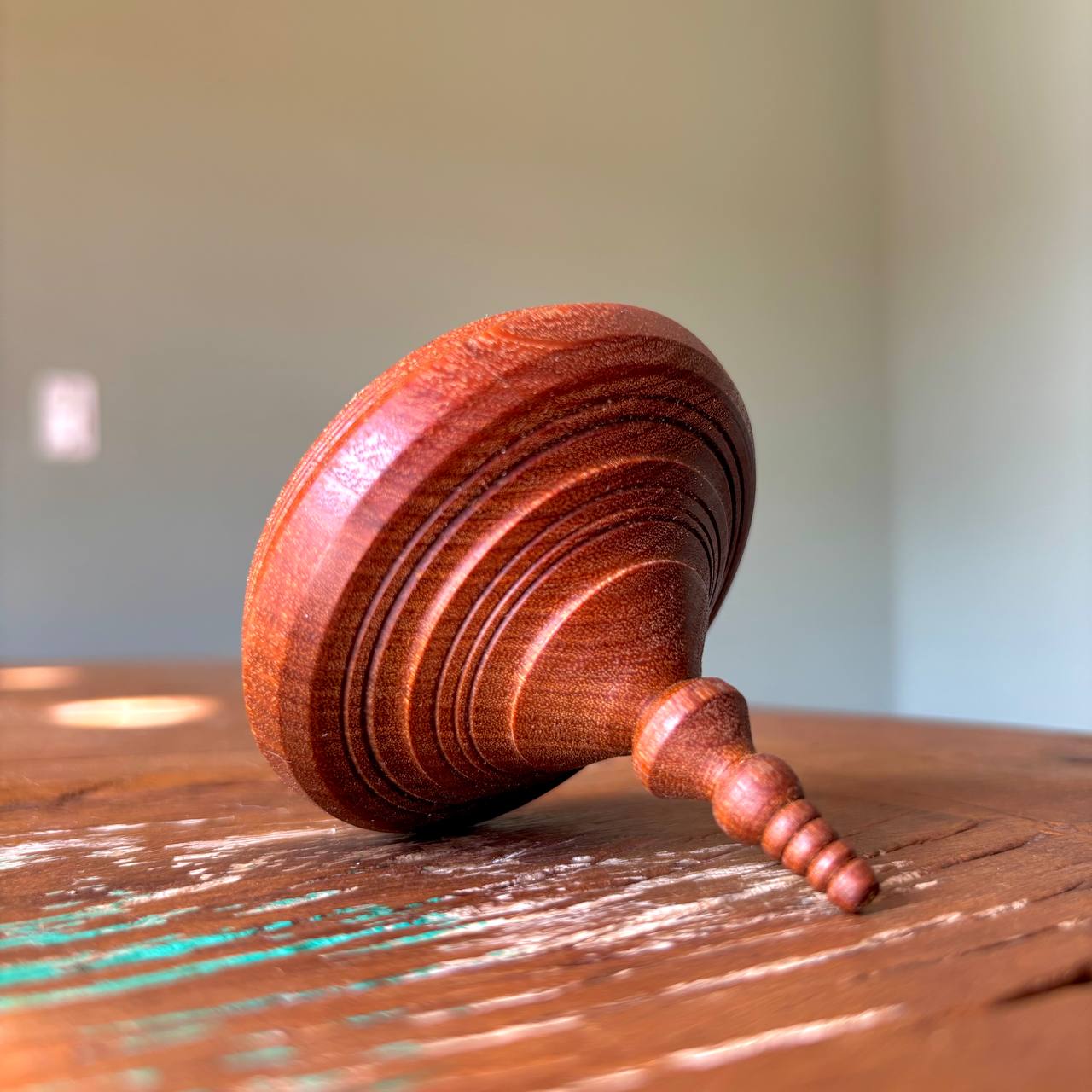 Pião (Gigante) Estilizado - Image 4