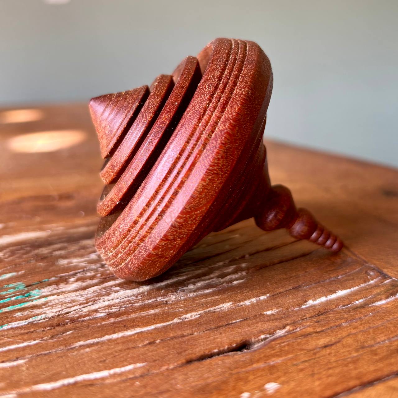 Pião (Gigante) Estilizado - Image 2